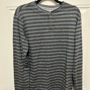 Market & Spruce Gray Long Sleeve Striped Tee